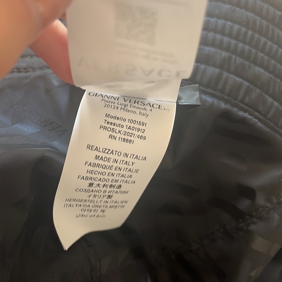 Versace La Greca Reversible Bucket Hat | BRAND NEW - Picture 6 of 9